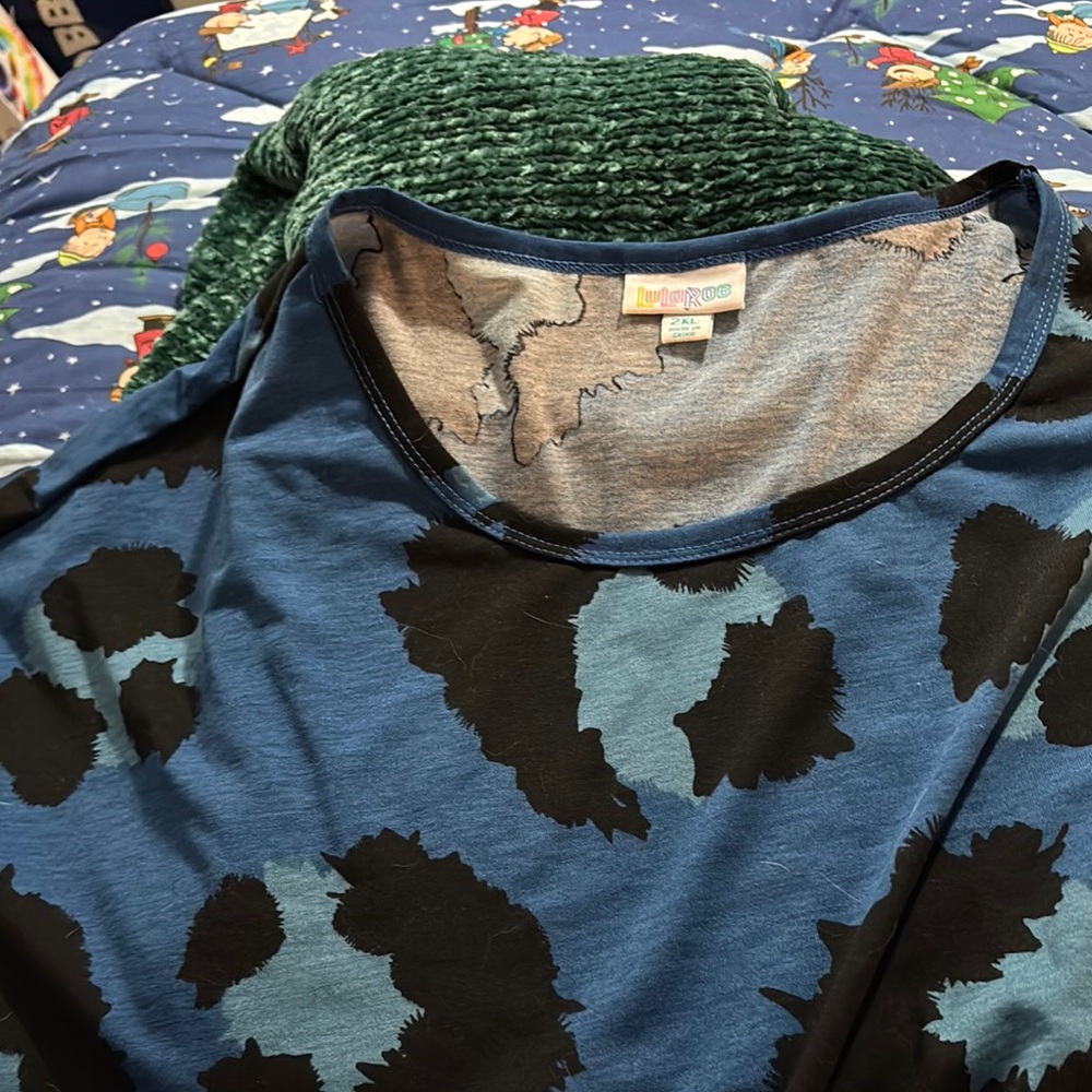 LuLaRoe Blue and Black Patterned Top